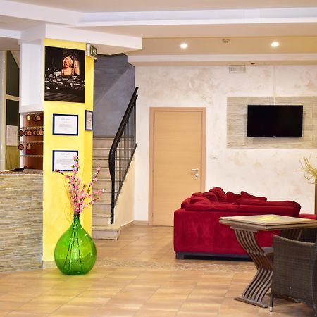 Hotel New Happy Rimini Exterior foto