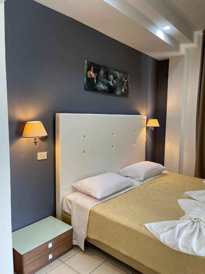 Hotel New Happy Rimini Exterior foto