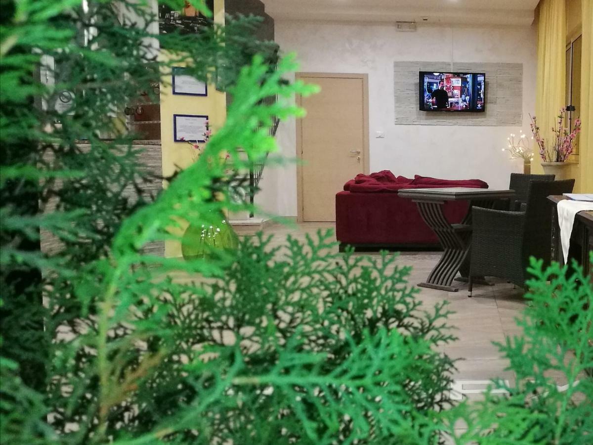 Hotel New Happy Rimini Exterior foto
